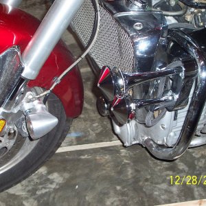 MOTO LIGHTS AND AIR HORN