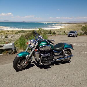 Mono Lake Ca.JPG