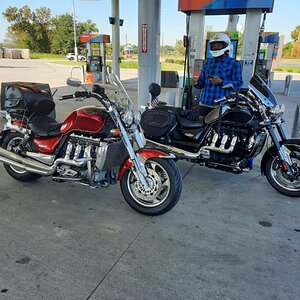 Rickets fueling to ride the piny woods