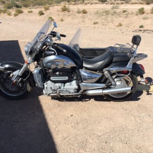 Triumph Rocket III all cleaned up.jpg