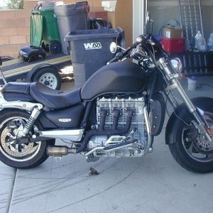 2005 R3
