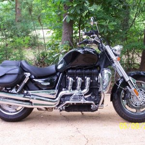willie and max revolution saddlebags