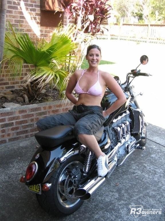 Biker_Babe_004