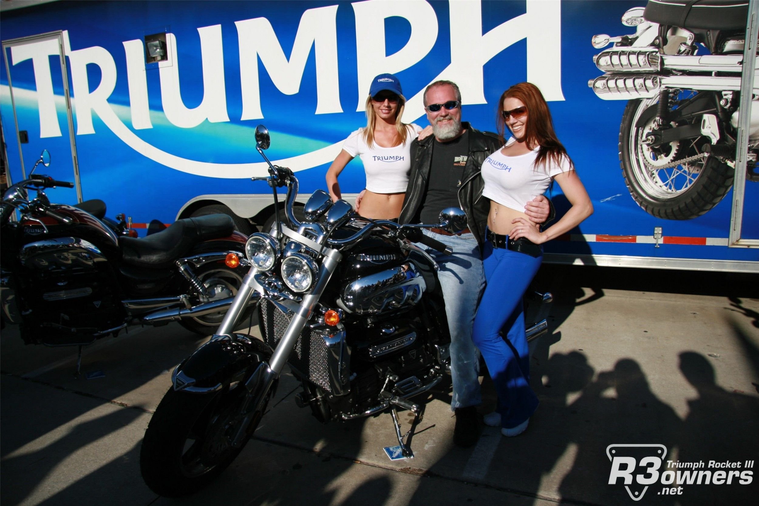 Daytona 07 Triumph Girls