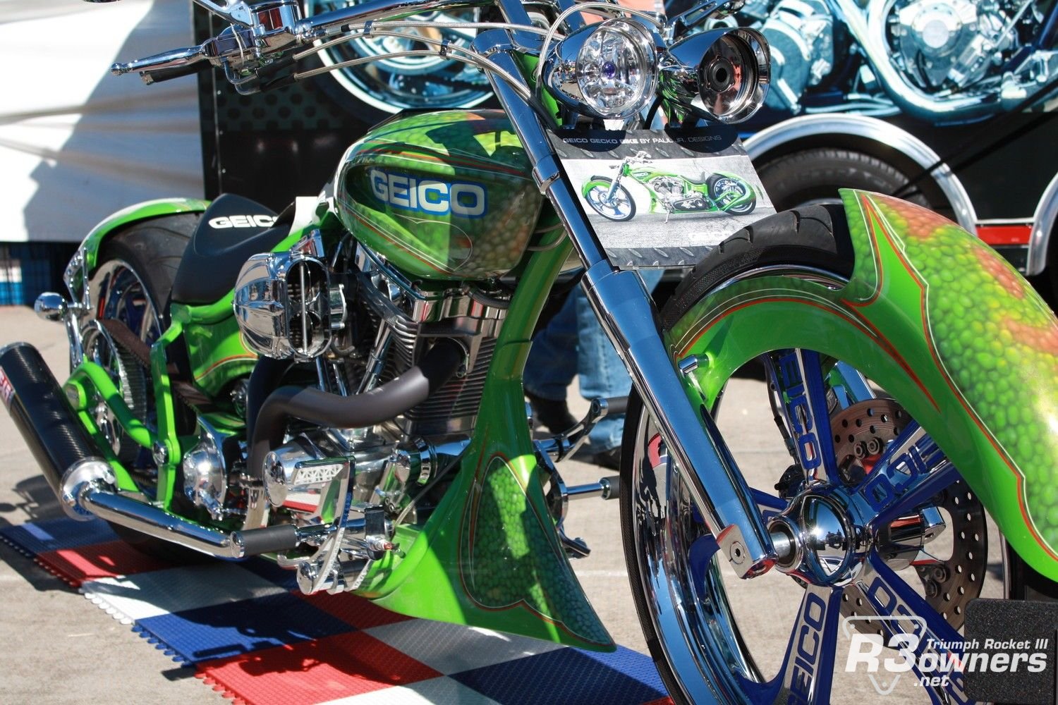 Geico Custom in green