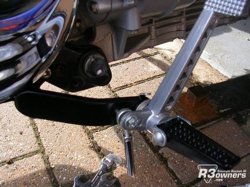 Raask rearset loose