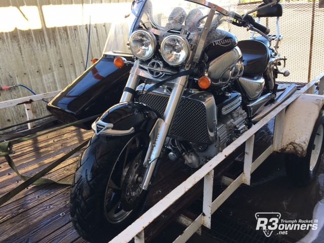 Triumph Rocket III on trailer left side.jpg