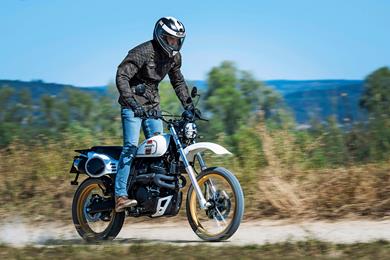 mash-x-ride-650-trail-01.jpg