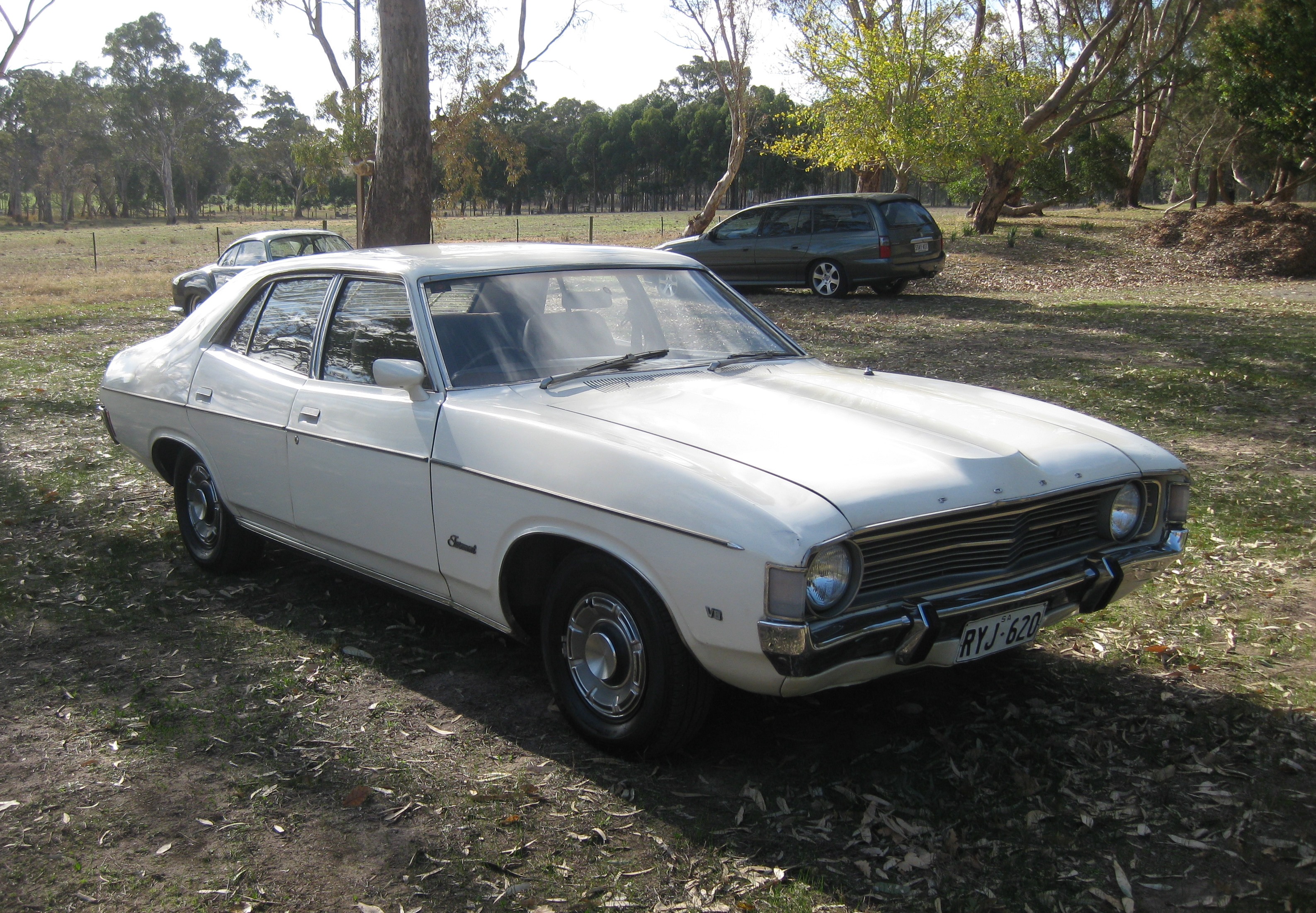 Ford_XA_Fairmont_Sedan_-_White.JPG