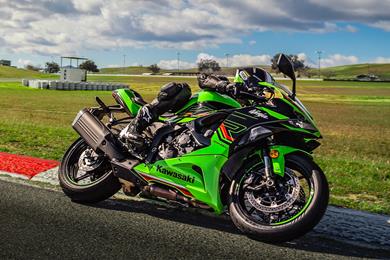kawasaki-ninja-zx-6r-02.jpg