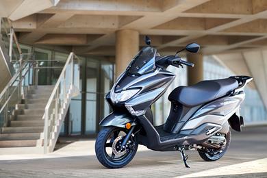 suzuki-burgman-125-street-ex-01.jpg