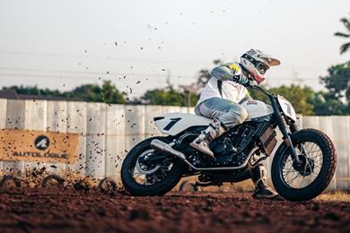 slide-school-ft450-royal-enfield3.jpg