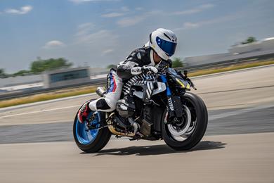 bmw-r1300r-titan-3.jpg