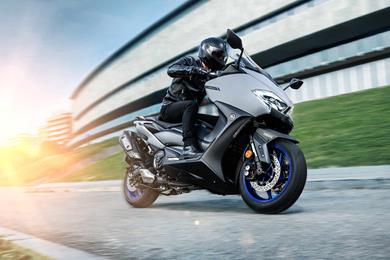 2020-yamaha-tmax.jpg