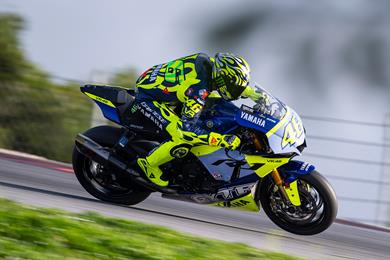 rossi-yamaha-r1-1.jpg