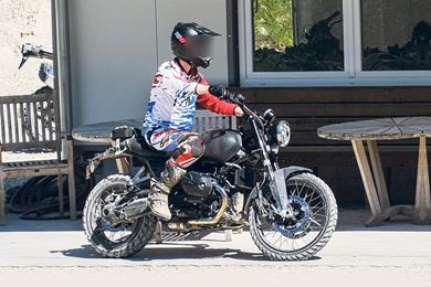 BMW-RnineT-spy-01.jpg