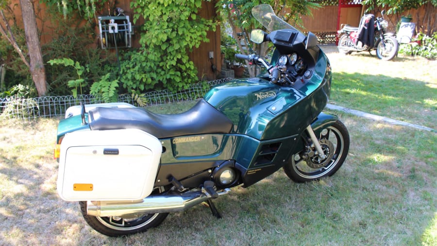 www.mecum.com