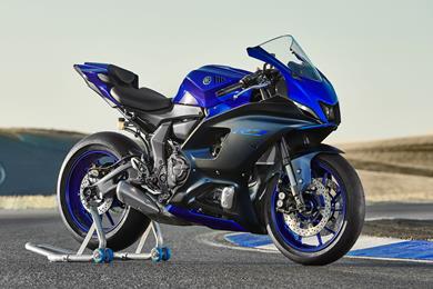 Yamaha-R7-01.jpg