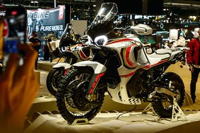 mv-agusta9.5_2021_milan_013.jpg