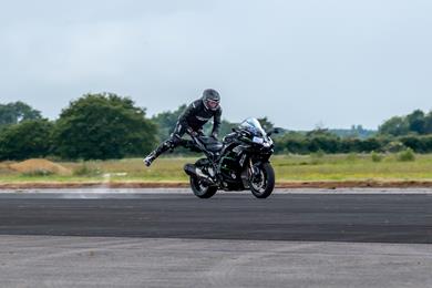jonny-davis-kawasaki.2.jpg