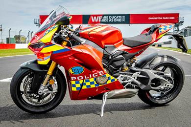 ducati-panigale-bikesafe-4.jpg