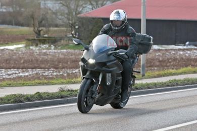 Kawasaki-H2-SX-spy-1.jpg