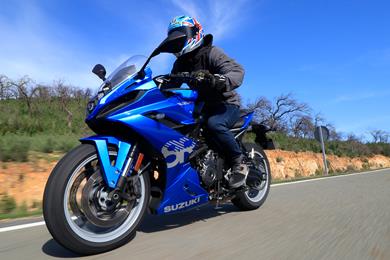suzuki-gsx-8r.jpg