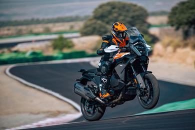ktm-1390-superadv-3.jpg