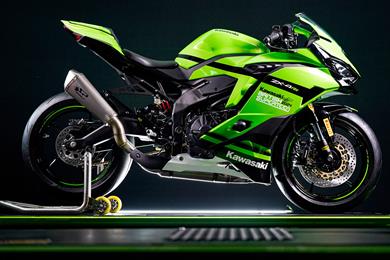superteen-kawasaki-zx4rr-1.jpg