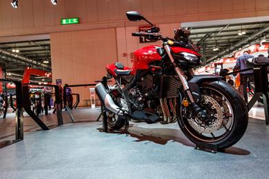 honda-hornet-intake-5.jpg