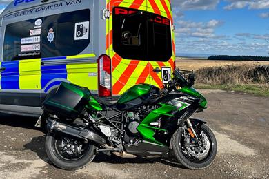 kawasaki-h2-sx-police-01.jpg