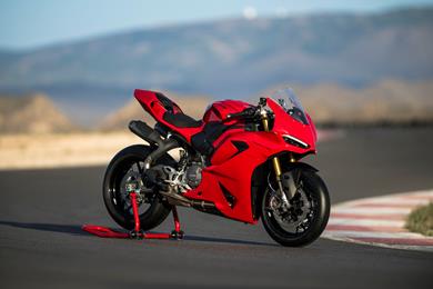 my25-ducati-v2__9_.jpg