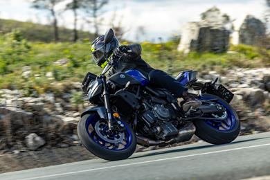 yamaha_mt-07_y-amt.jpg