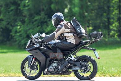 ktm-rc390-side.jpg