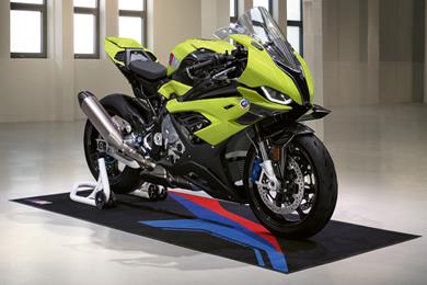 bmw_m1000rr_50_y_m_01.jpg