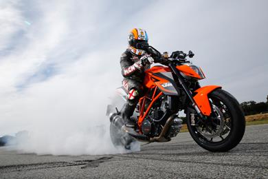 ktm_action_shots__3_.jpg