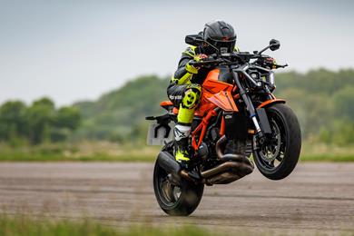 ktm1390superdukerevo_2024_113_preview.jpg
