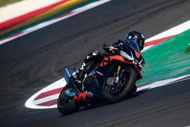 rsv4-max-biaggi.jpg