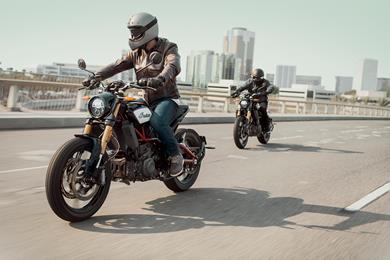 0_Indian_FTR1200S_001.jpg