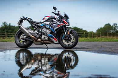 bmwm1000r_2023_003-1.jpg