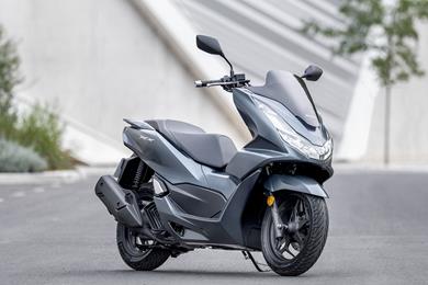 2021-PCX125-02.jpg