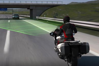 bmw-front-collision-warning-03.jpg