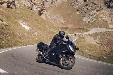 fjr1300-ultimate-edition-1.jpg