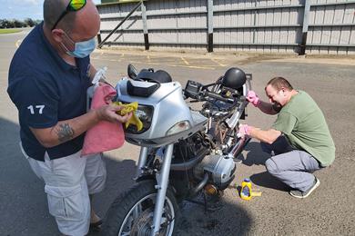 bmw_r1150rs_resto_2.jpg
