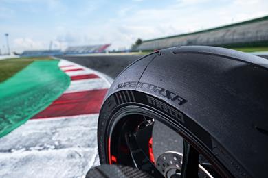 pirelli-diablo-supercorsa-v4-01.jpg