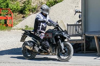 BMW-R1300-GS-002.jpg