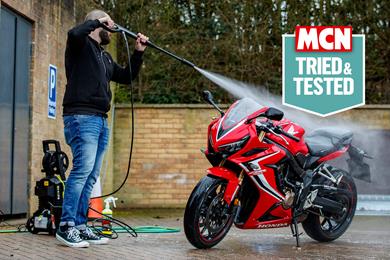 cbr650r-wash.jpg