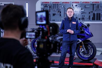 yamahar9jpg.jpg