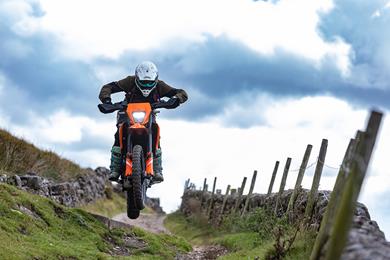 mcn-ktm-390-green-lane-_14_.jpg