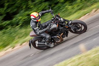 Indian-FTR1200-Rally-02.jpg